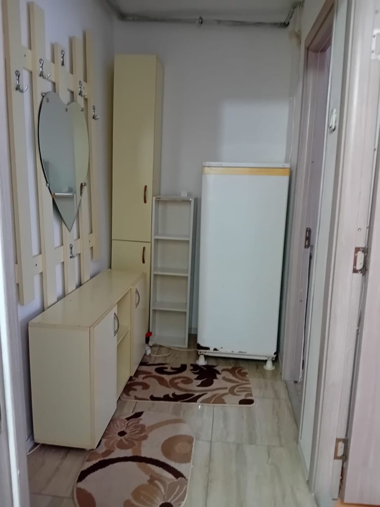 Inchiriez garsoniera zona Brosteni-Buzau