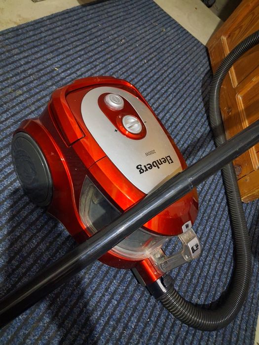 Пылесос Elenberg