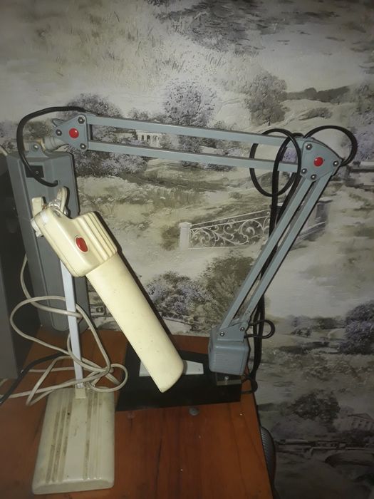 Лампа настольная