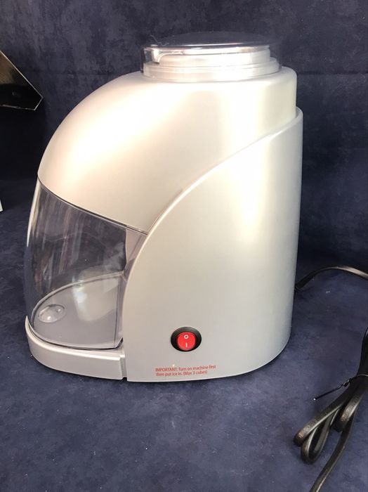 Уред за натрушен лед Princess