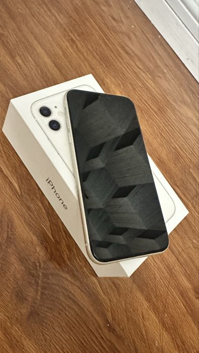 Iphone 11 в отличном состоянии