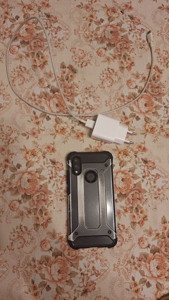 Продавам Xiaomi Redmi 7