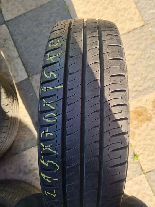 1 bucată anvelopă 215/70/15 C Michelin