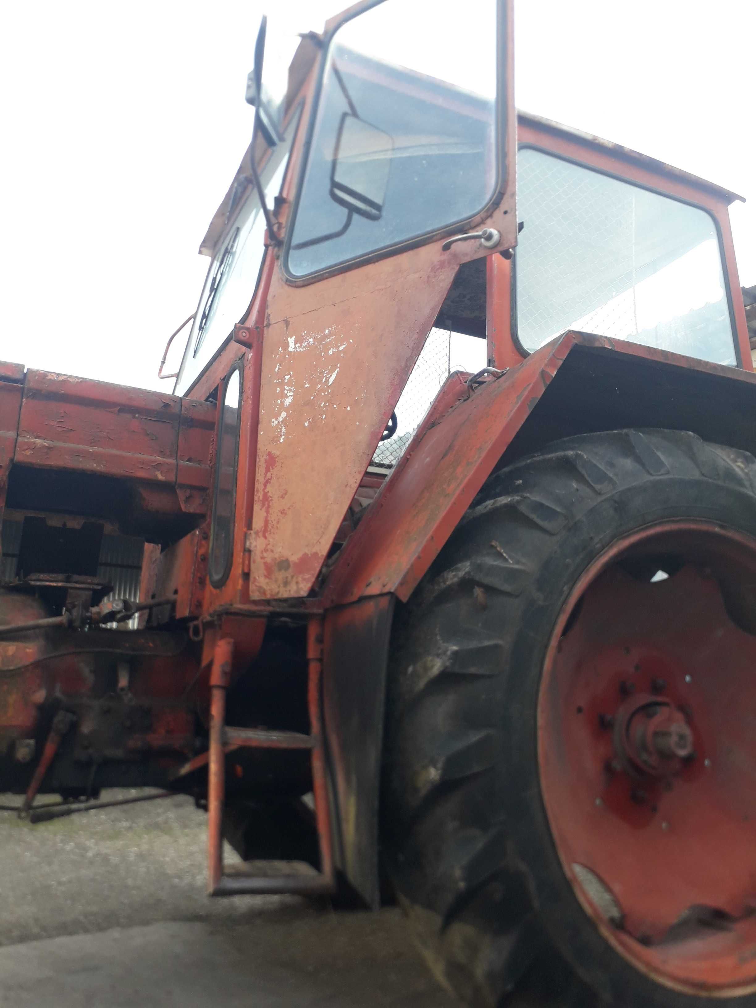 Transmisie , roți , cabina , direcție pt  tractor U650