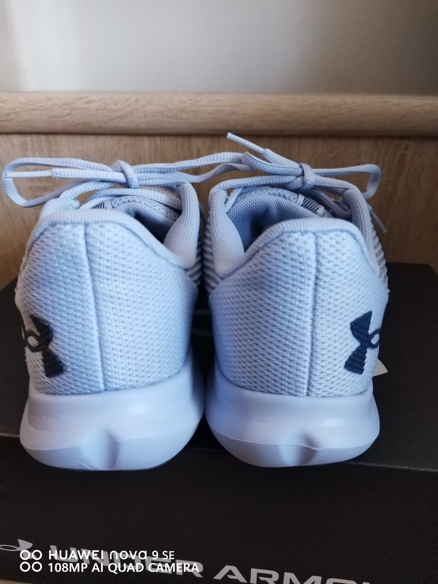 Маратонки Under Armour 38,5номер