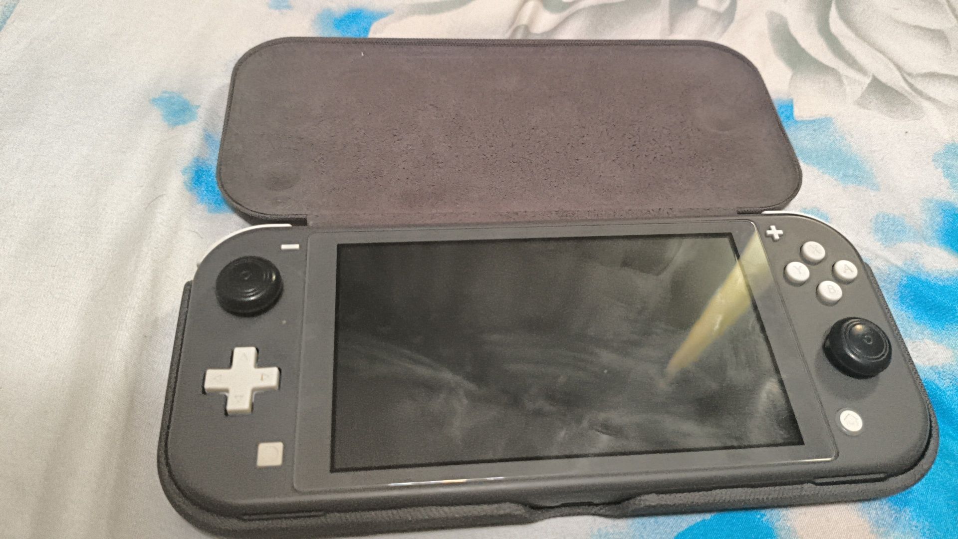 Nintendo switch lite прошитый