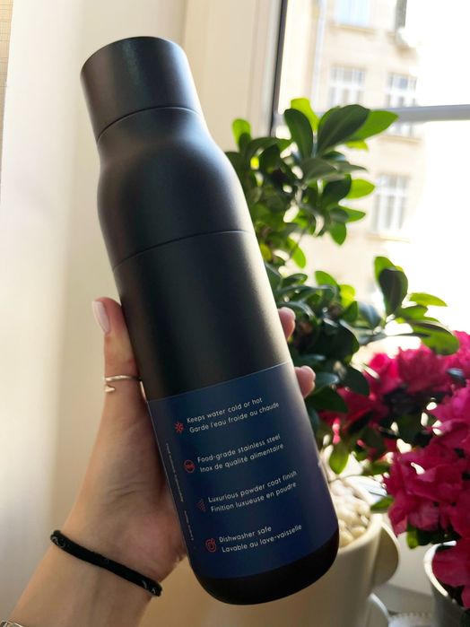 Vând termos Larq Obsidian Black