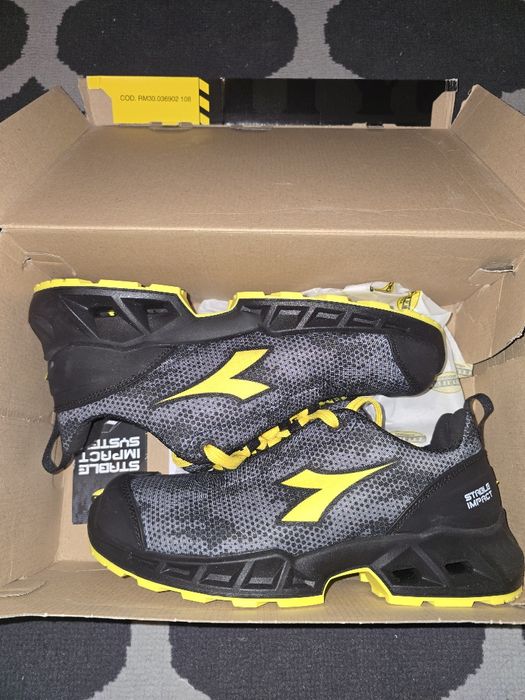 Diadora adidasi de lucru cu protectie nr 41 si 42