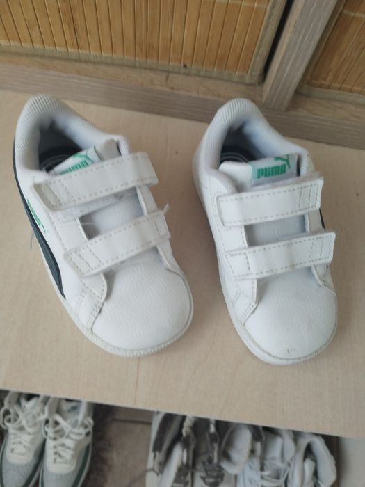 Vând adidași puma copii mărimea 22