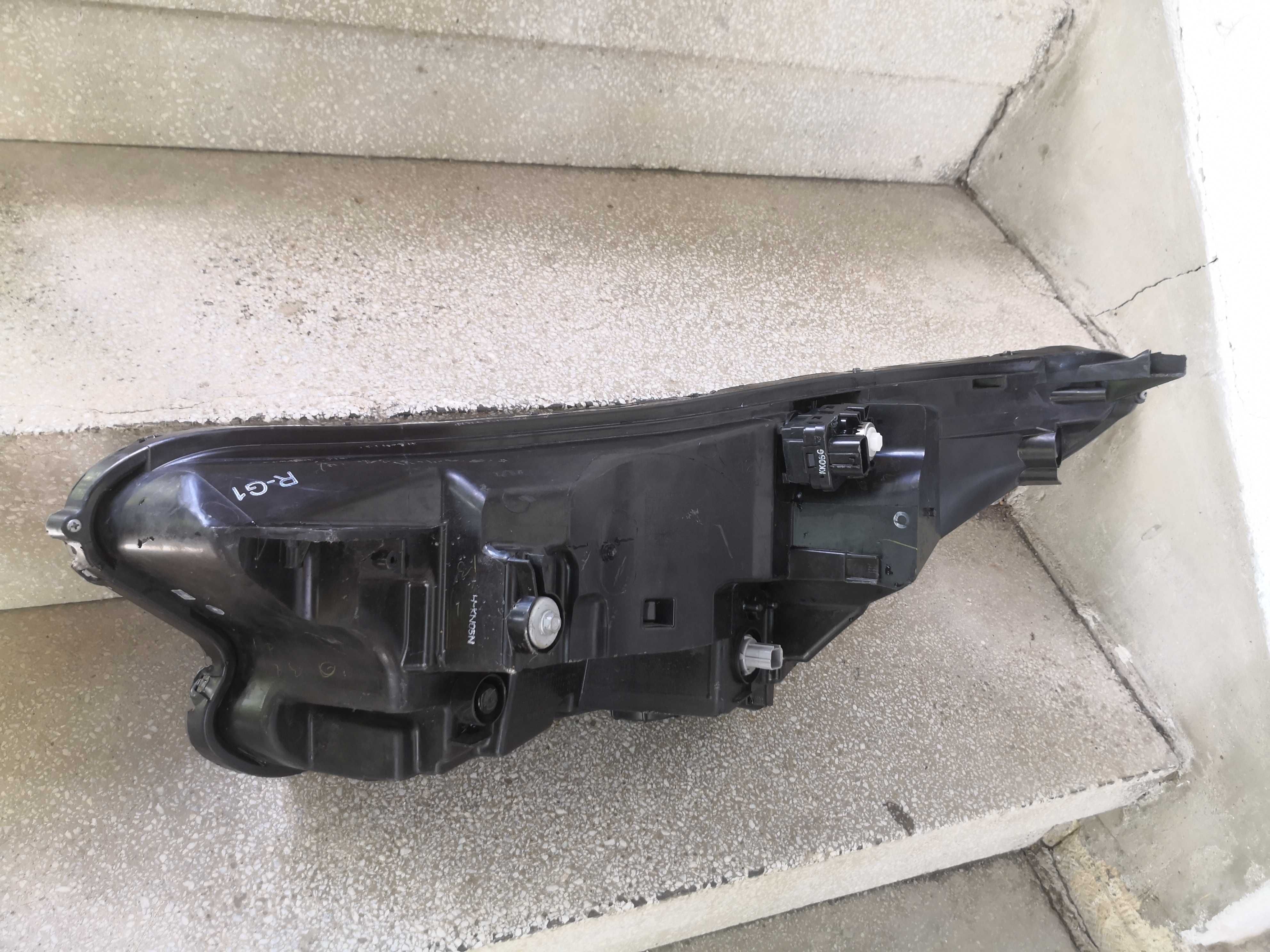 Фар Honda CR-V LED десен/Фар Хонда ЦР-В 17-23 Оригинален