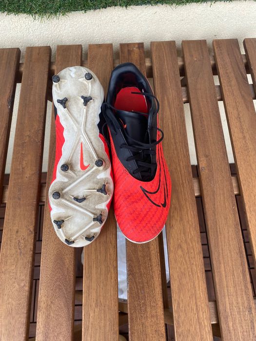 Футболни бутонки и стоножки Nike Аdidas