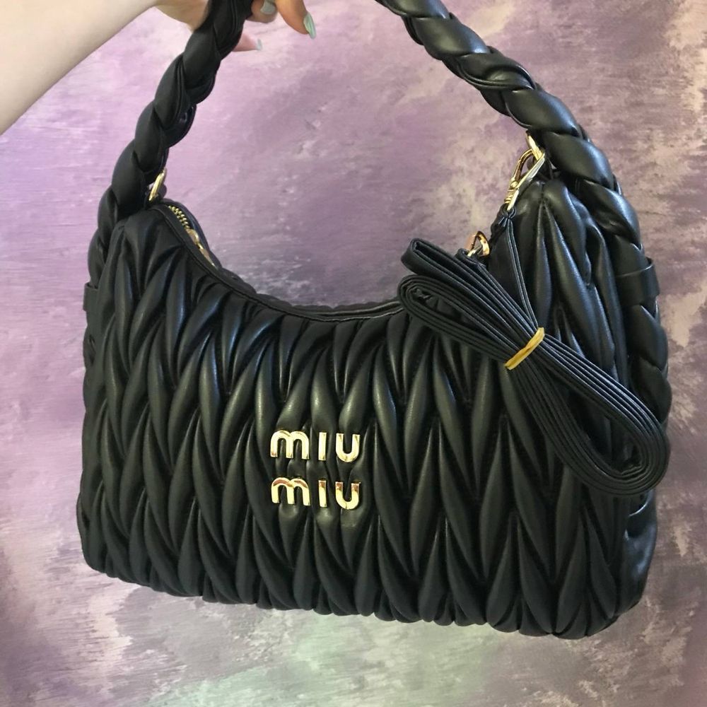 Geanta Miu Miu neagra