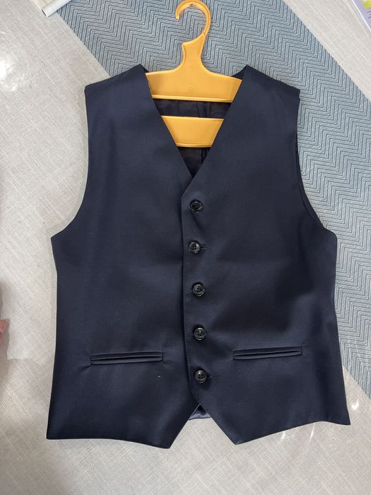 Школьные брюки желетка и кофта