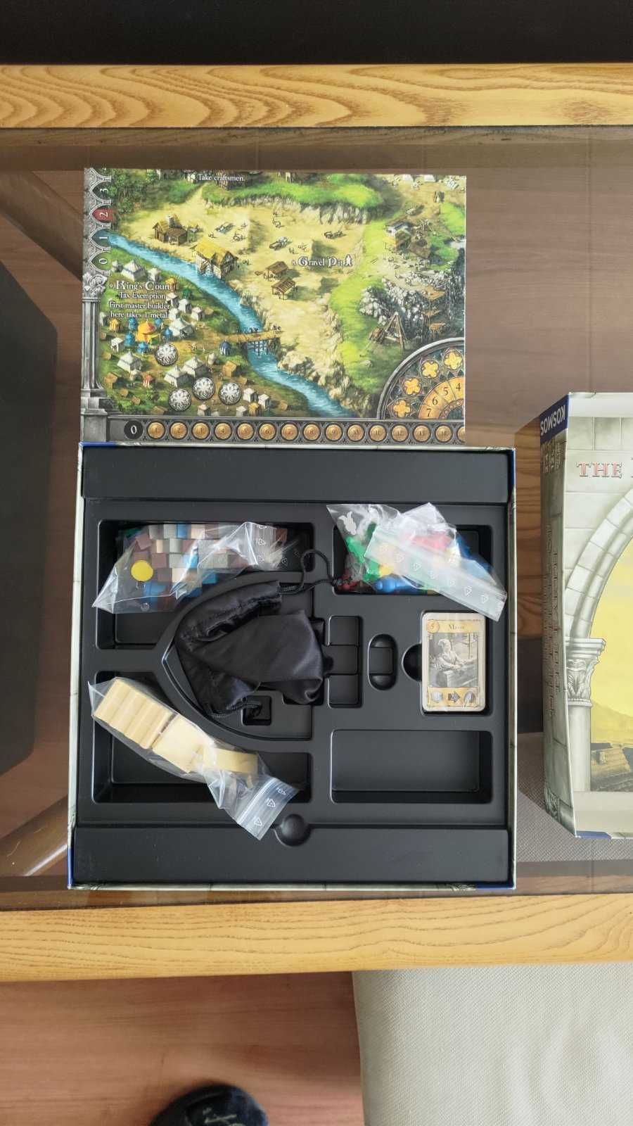 Настолна игра Pillars of the earth НОВА
