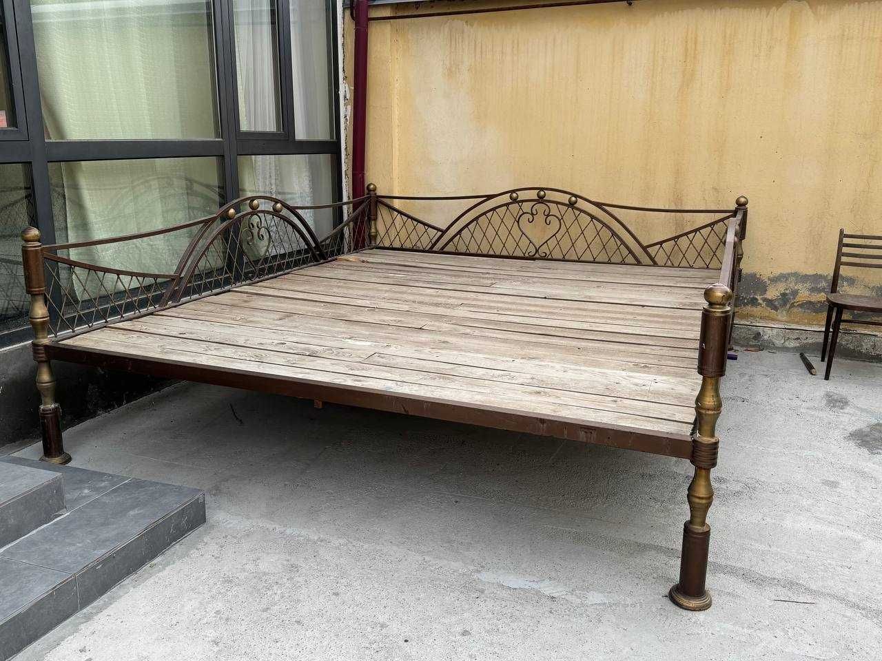 Продаю железный  Сури (Тапчан)