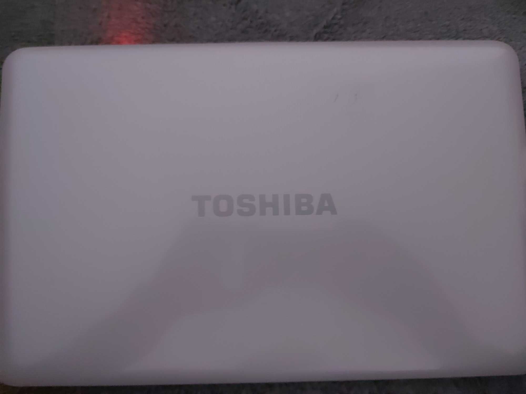 Laptop Toshiba i5-2450M, foarte bun scoala, multimedia sau e-factura.