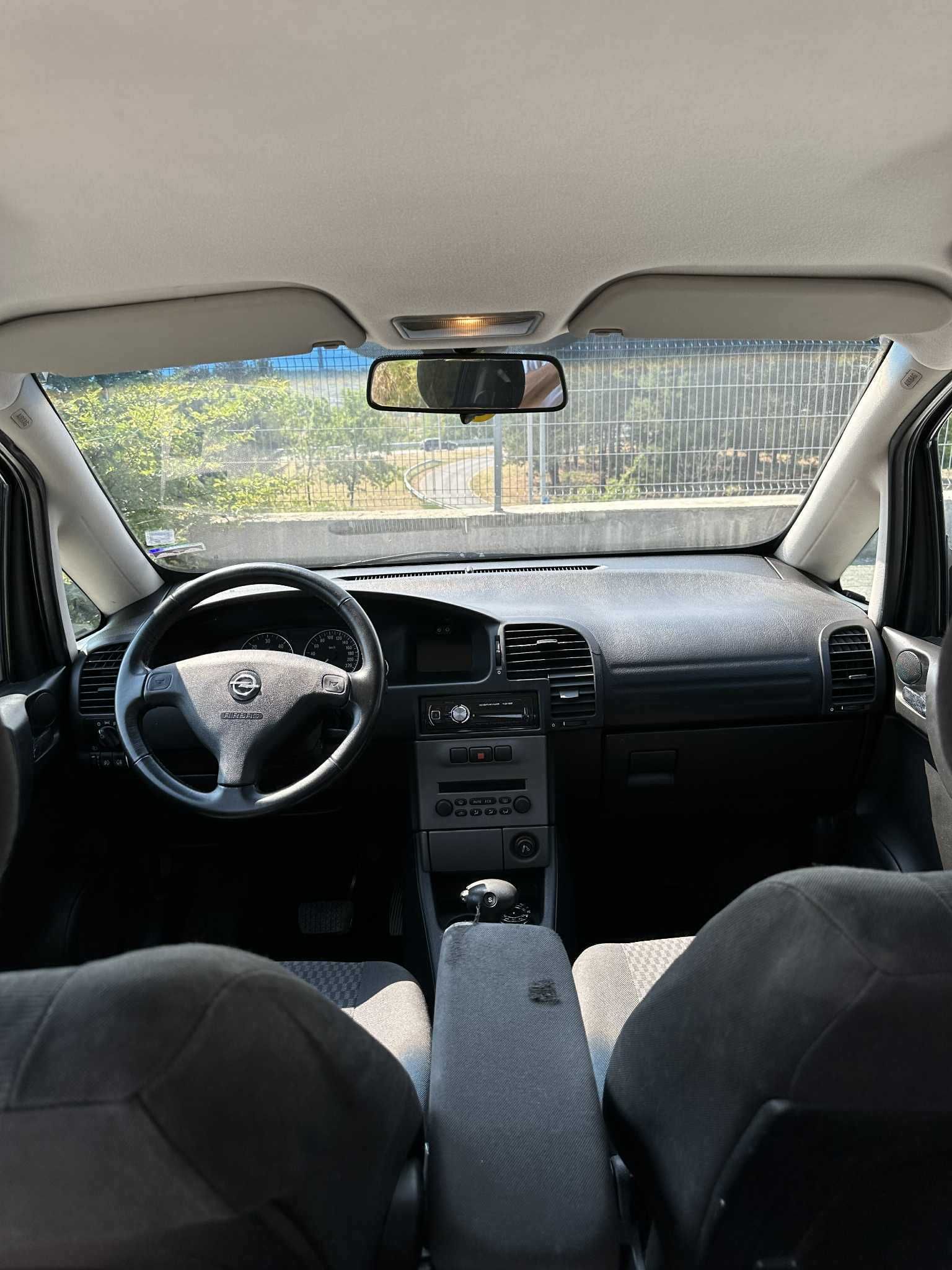 Opel Zafira 2.0 DTI, 100 к.с., автомат, 7 места – 2005 г.