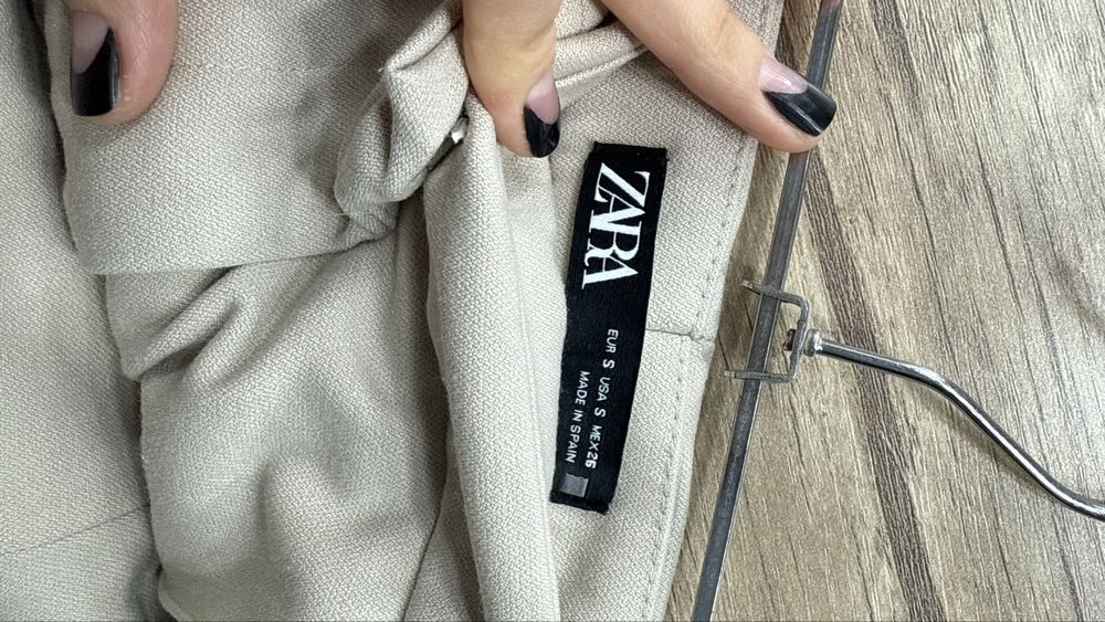 Костюм от Zara