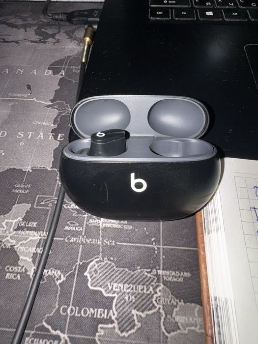Beats Studio Buds Plus — оригинал из США , рабочие (кейс + левый)