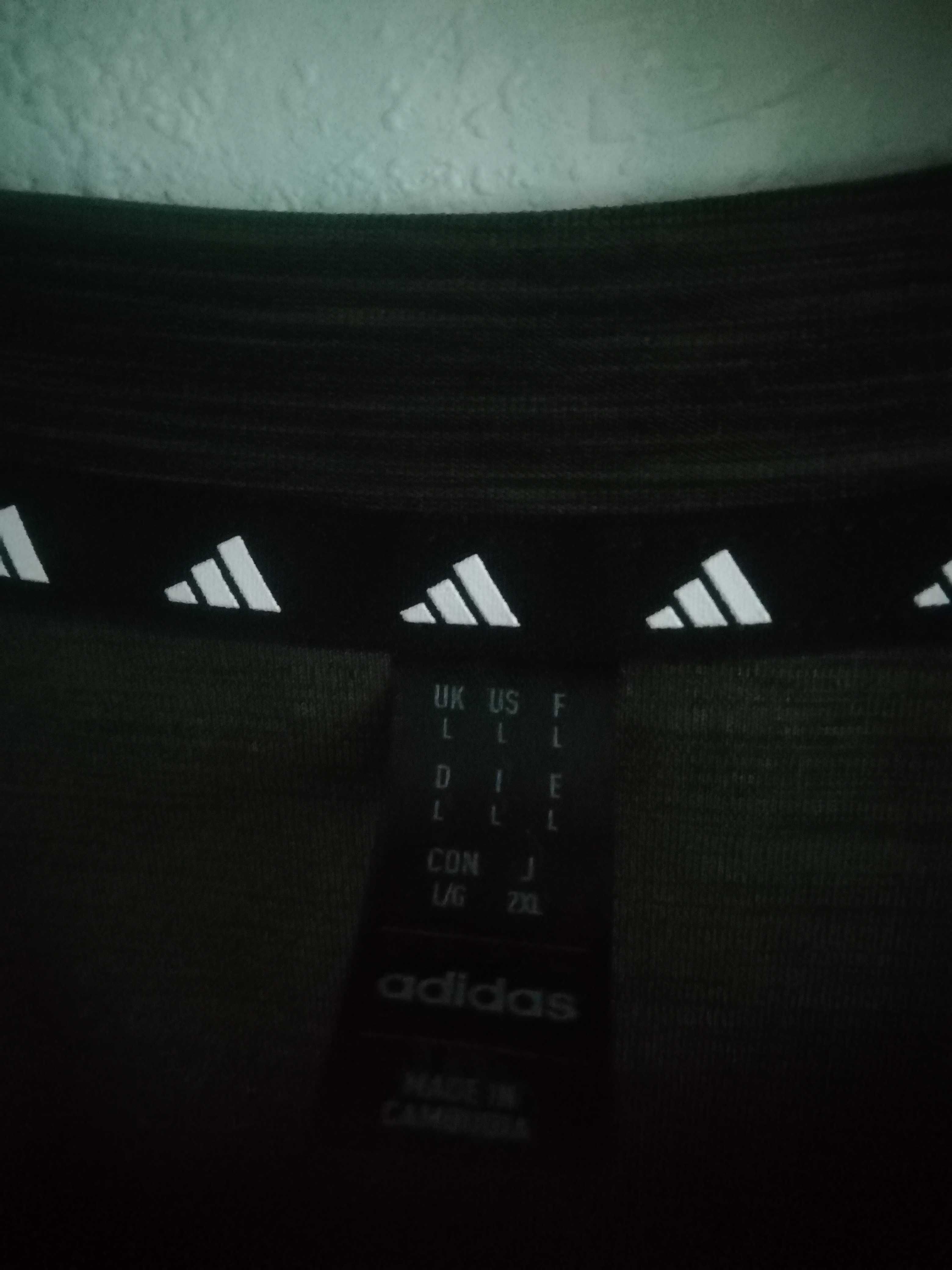 Adidas нова оригинална зелена камуфлажна тениска фланелка L Aeroready