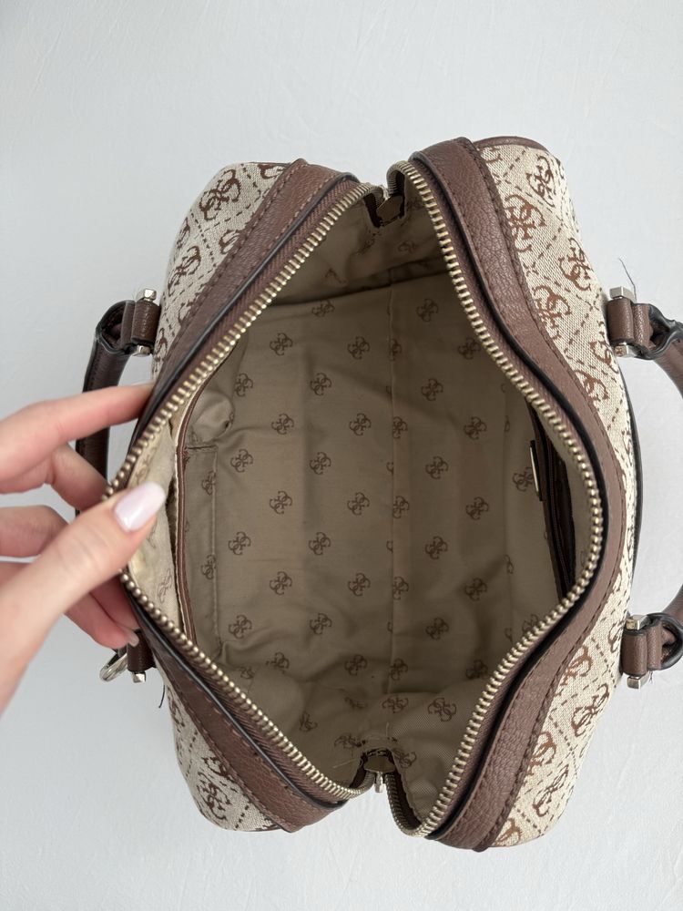 GUESS Vintage чанта с лого