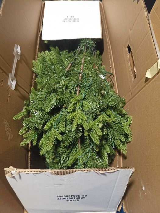 Twinkly Windsor Pine – смарт LED коледна елха