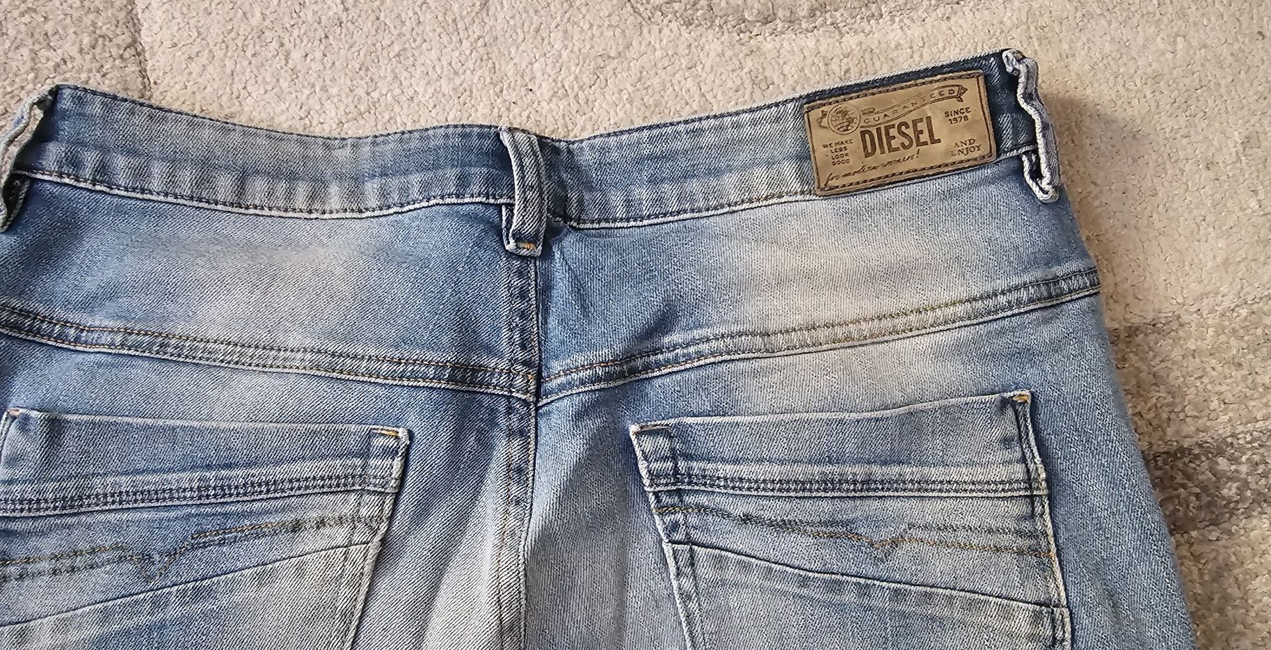 Дамски дънки DIESEL