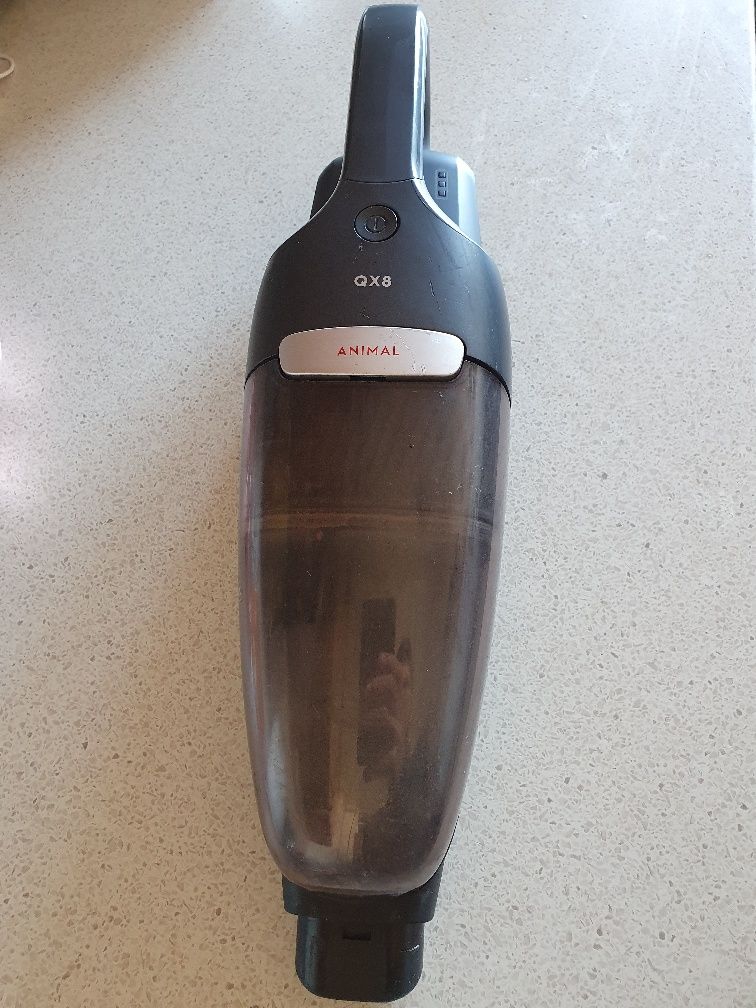 Aspirator AEG QX8 Animal