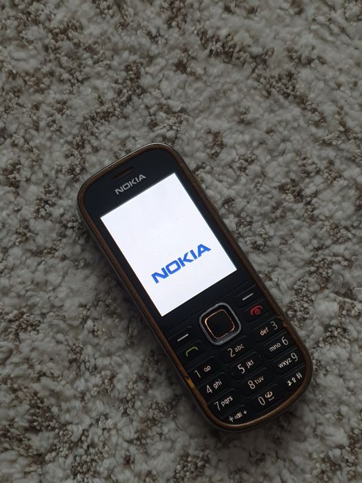 Vand Nokia 3720c