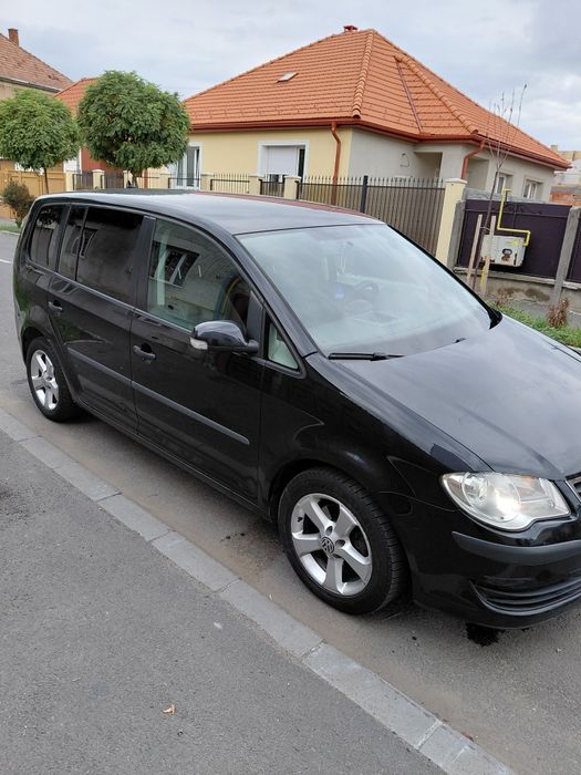 Vând Wolsvagen touran