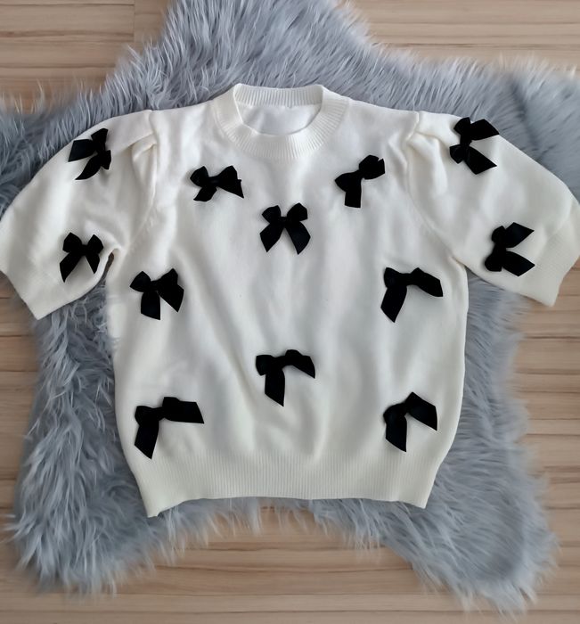 Къса блузка с панделки