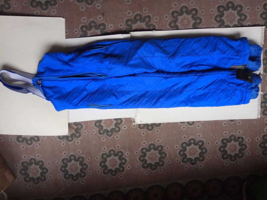 Ски екип BELFE, ски SALOMON 130см, щеки INTERSPORT, обувки TECHNO-pro