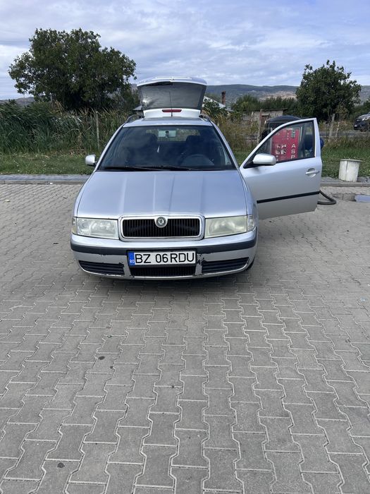 Vând skoda ocatavia