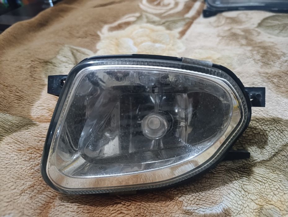 Фары противотуманные разные