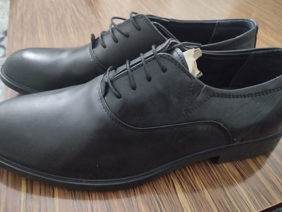 Tufli erkaklar uchun yangi