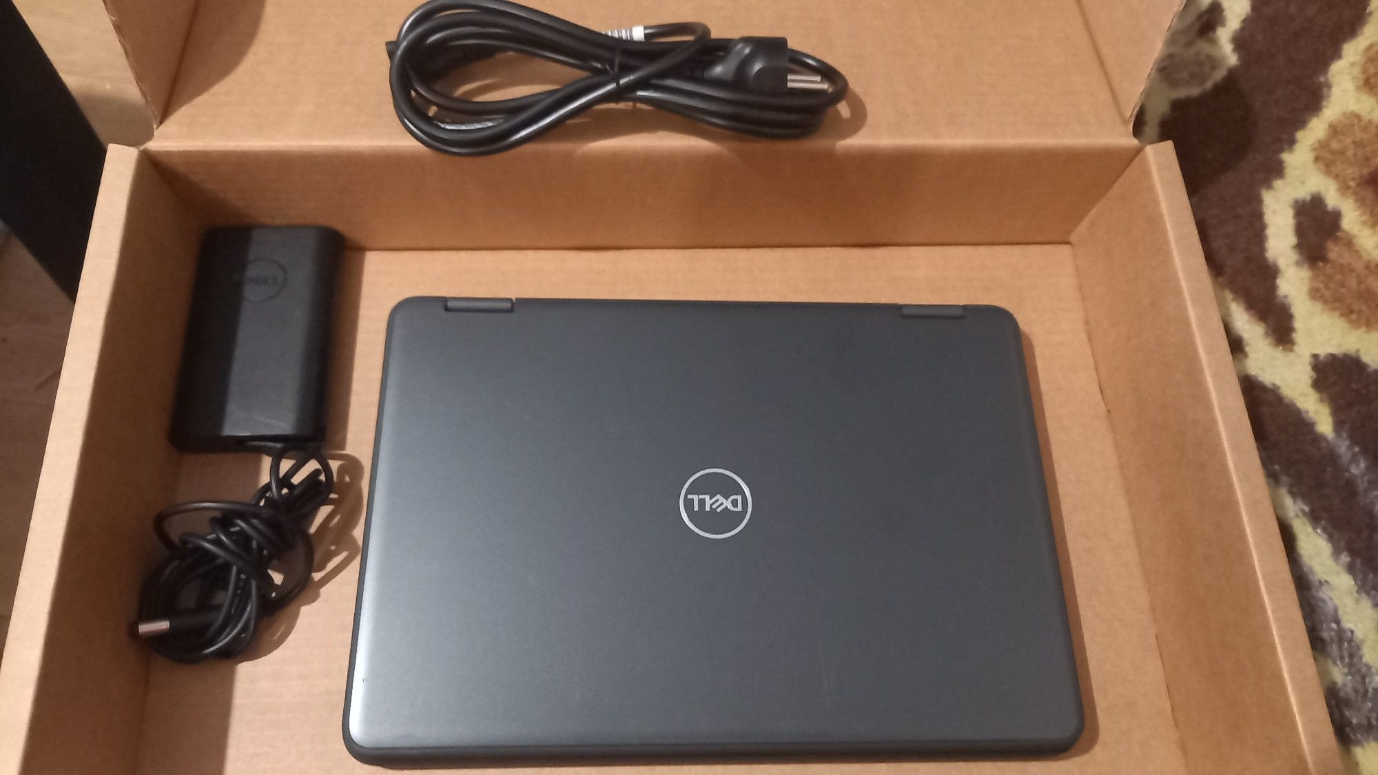 Лаптоп Dell 11.6 inches