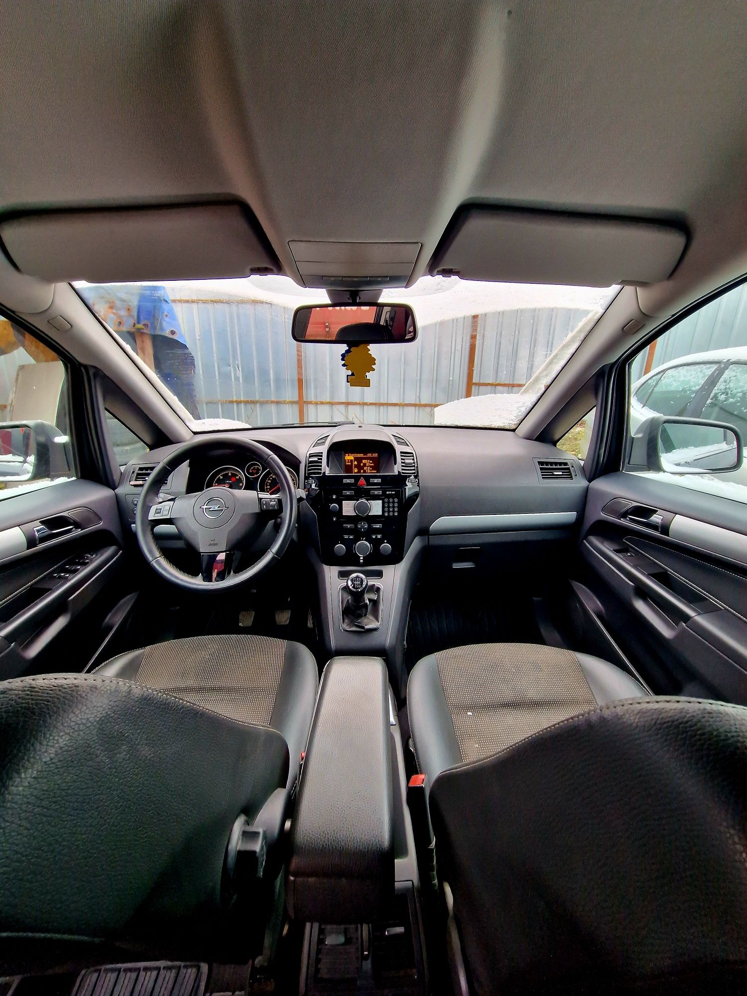 Zafira 1.9 cdti 150 cai 2010. Euro 5 / xenon / piele