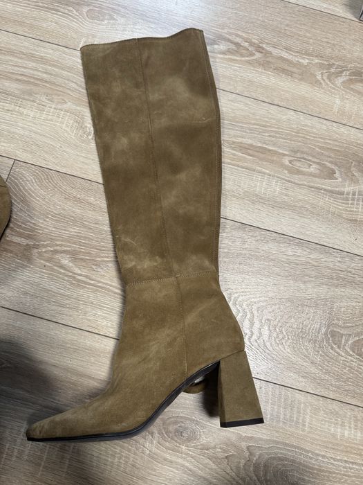 Велурени ботуши Zara