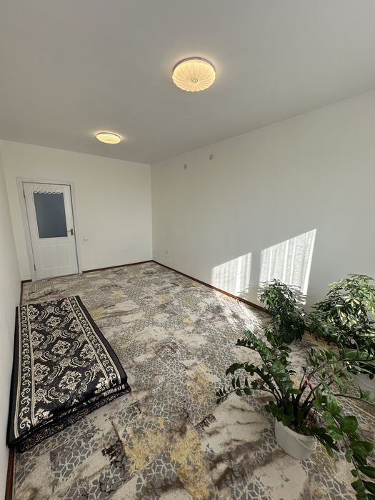 SROCHNO!!!  Ibn Sino 1 da  3 xona Novostroka sotiladi!! MAKLER EMASMAN