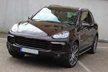 Porsche cayenne platinum edition