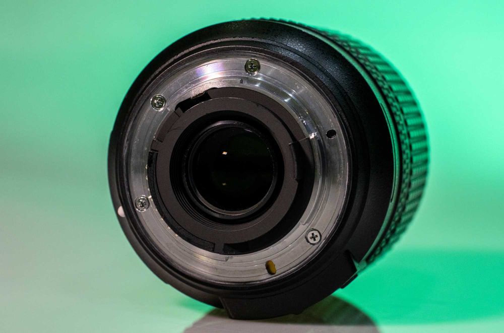 Обективи за NIKON DSLR (DX и FX)