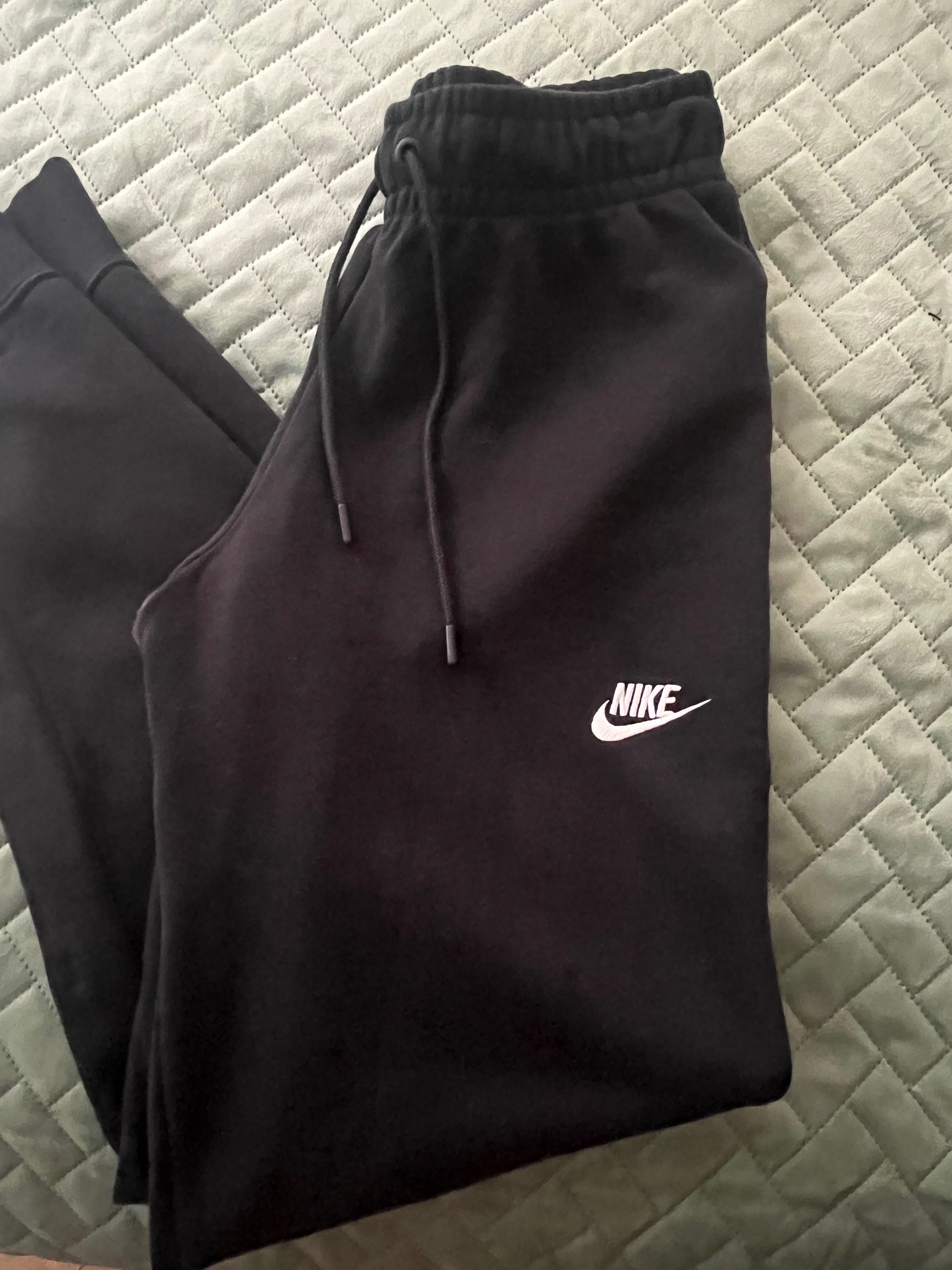 Долнище.    Nike