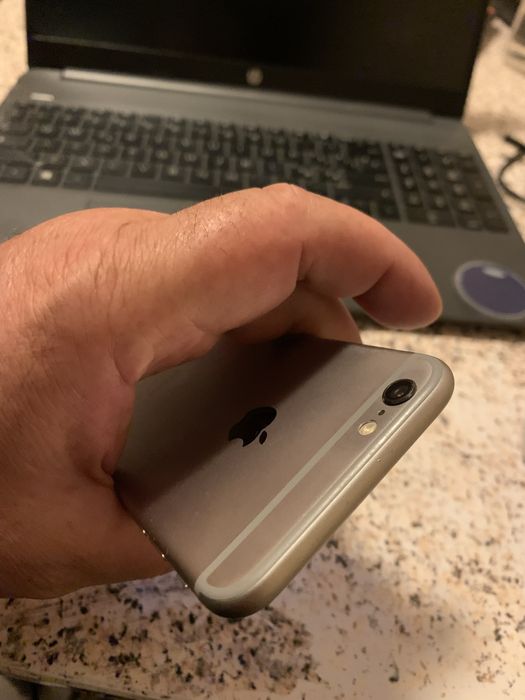 Vand Iphone 6 in stare foarte bună