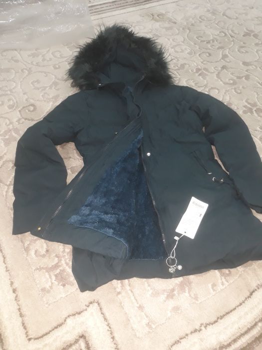 Продам новую куртку