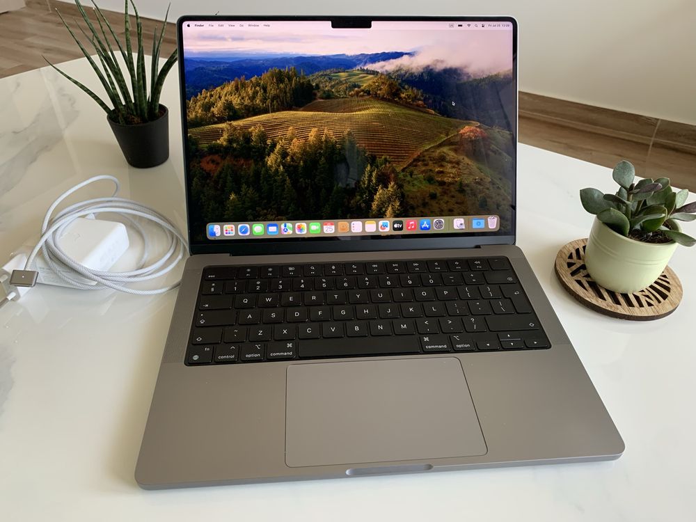 Macbook Pro M2 14" 2023 16GB 512GB