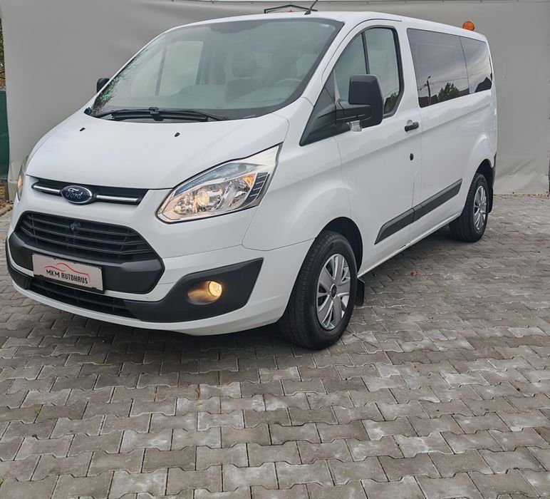 Ford transit custom 2.2 tdci An 2015 8+1 Locuri Garanție. 12 Luni