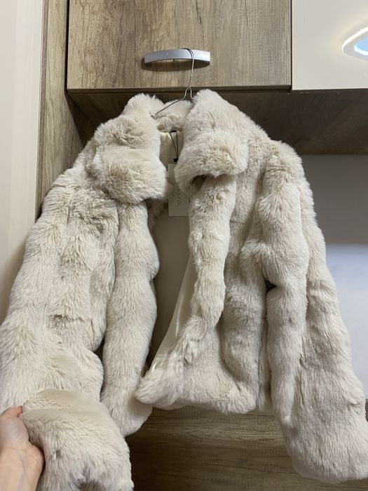 Blana confectionata in Turcia, marimea S/M, noua cu eticheta