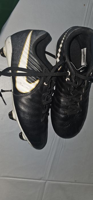 Adidasi piele ,crampoane cu filet ,Nike 35,5