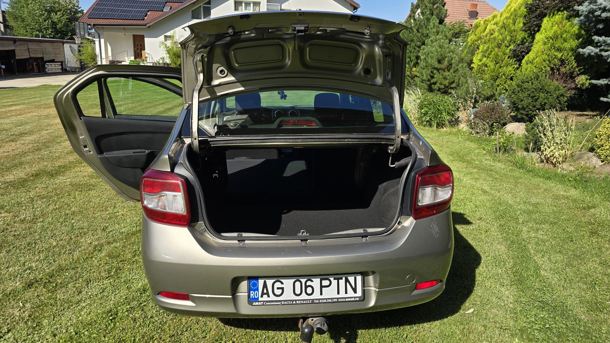 Vând Dacia Logan 2013