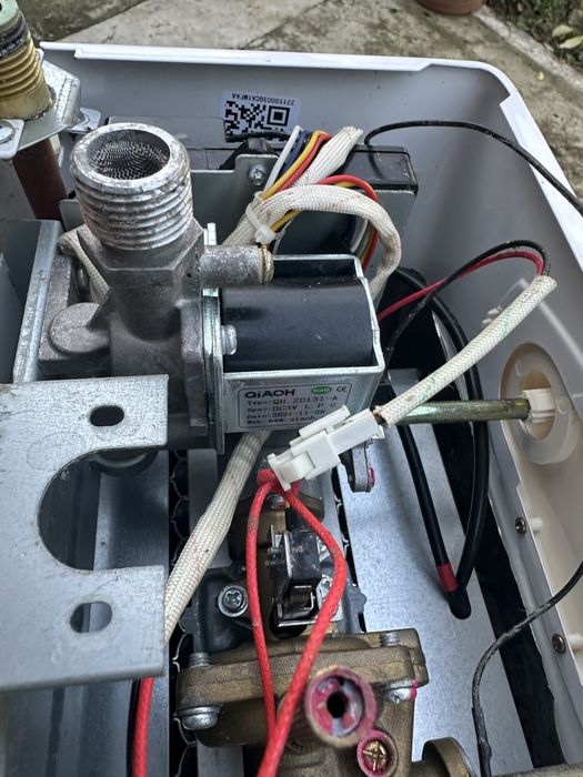 Ferolli instant pe gaz apa calda